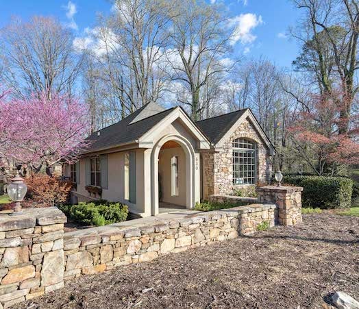 Walnut Cove Realty sales office