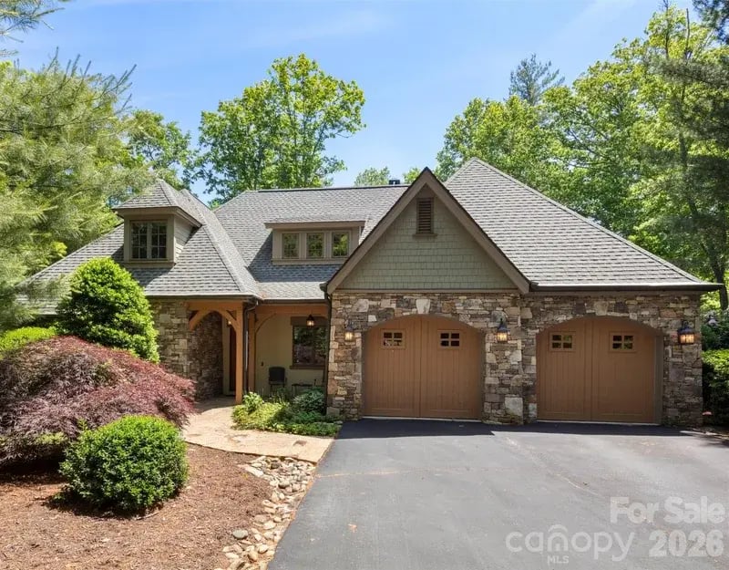 41 Hidden Hills Way front
