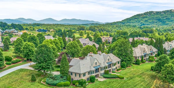 golfside homes in Walnut Cove